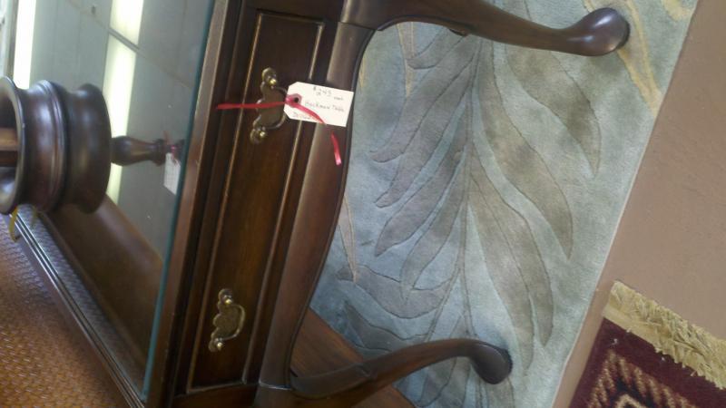 Hekman endtable $245 each or $425 for both.jpg