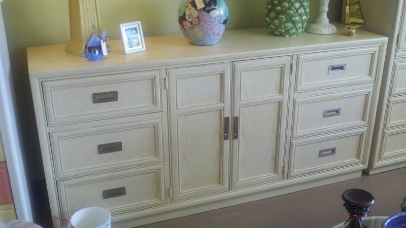 Stanley dresser Excellent condition $325.jpg